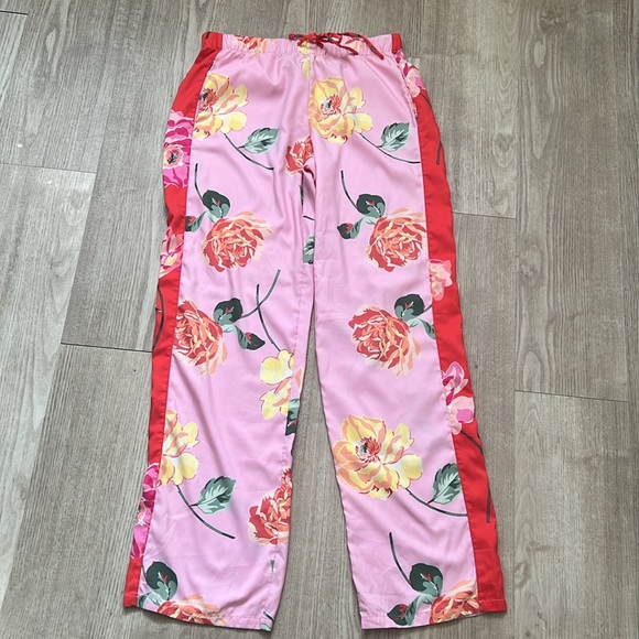 Victoria's Secret Satin Pajama Floral Sleep Pants - Picture 6 of 10